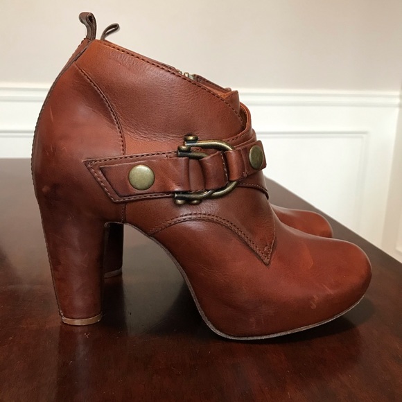 Frye Shoes - Frye Brown Leather Liv Booties Size 9